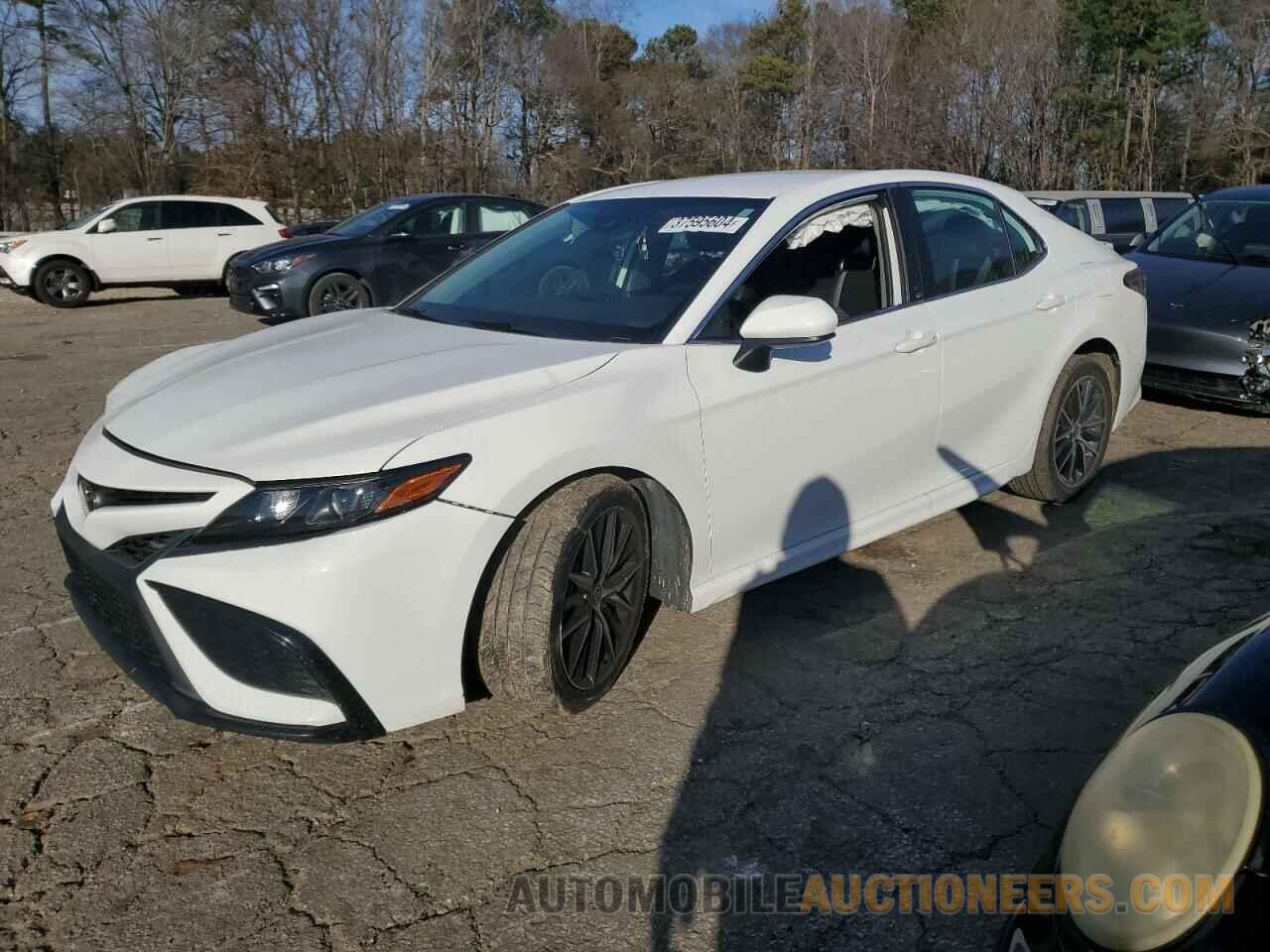 4T1G11AK7MU518912 TOYOTA CAMRY 2021