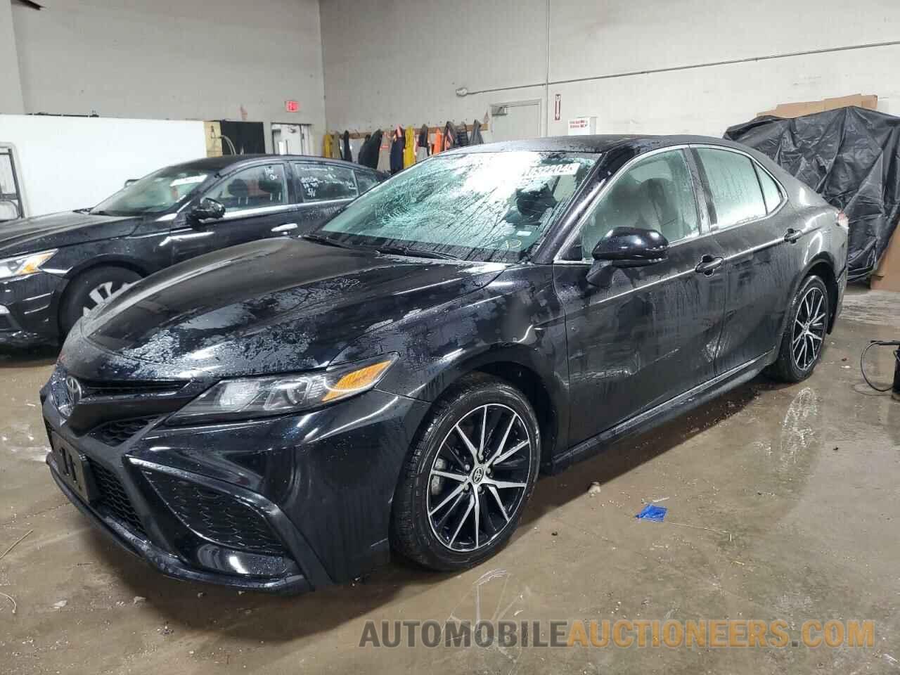 4T1G11AK7MU537637 TOYOTA CAMRY 2021