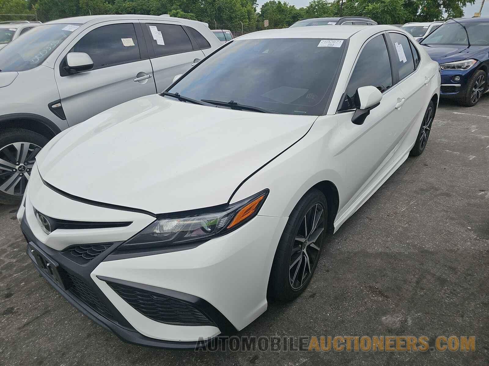 4T1G11AK7MU540280 Toyota Camry 2021