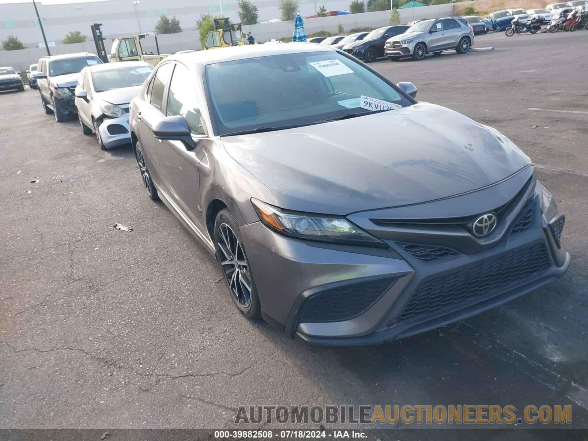 4T1G11AK7MU540456 TOYOTA CAMRY 2021