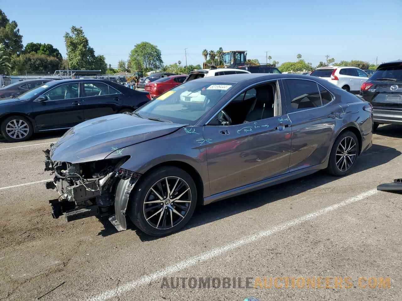 4T1G11AK7MU540943 TOYOTA CAMRY 2021