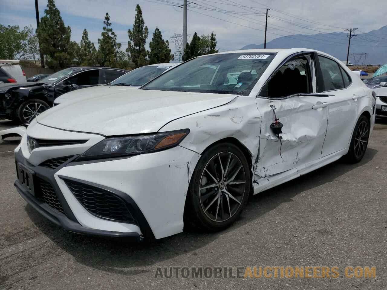 4T1G11AK7MU547312 TOYOTA CAMRY 2021