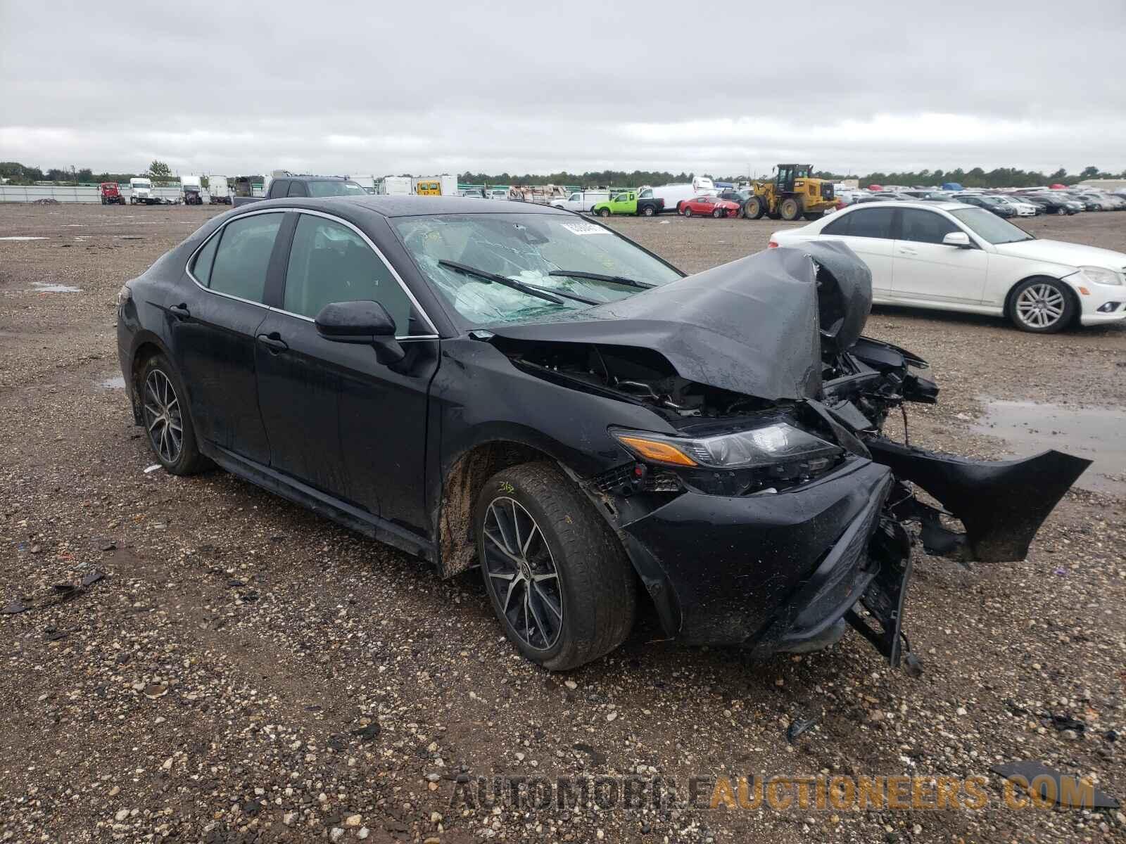 4T1G11AK7MU555250 TOYOTA CAMRY 2021