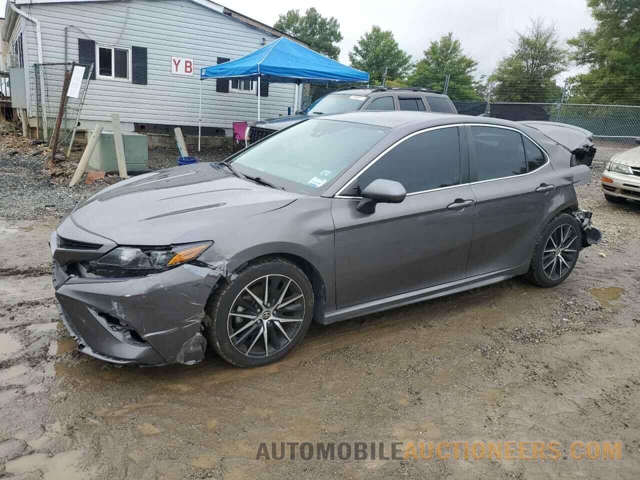 4T1G11AK7MU561582 TOYOTA CAMRY 2021