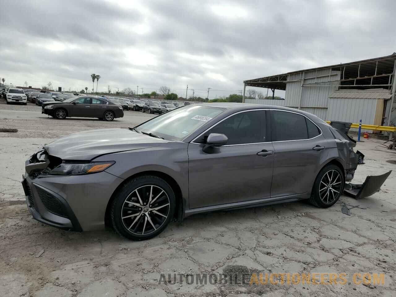 4T1G11AK7MU569018 TOYOTA CAMRY 2021