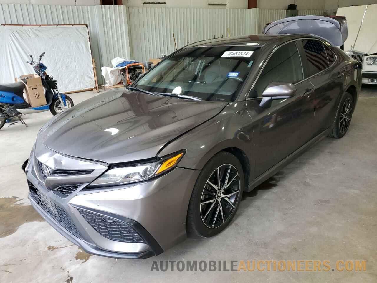 4T1G11AK7MU576647 TOYOTA CAMRY 2021