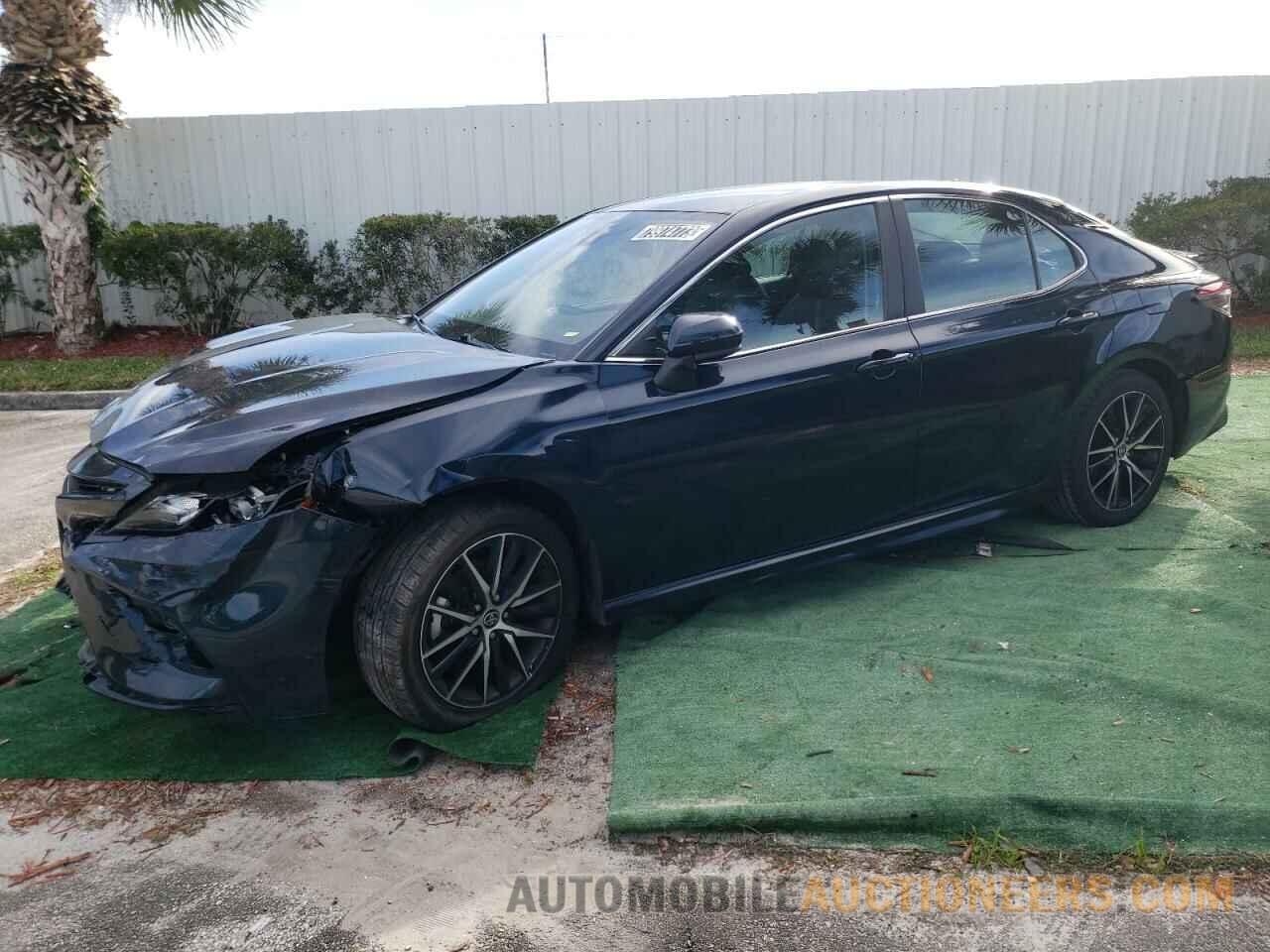 4T1G11AK7MU581153 TOYOTA CAMRY 2021