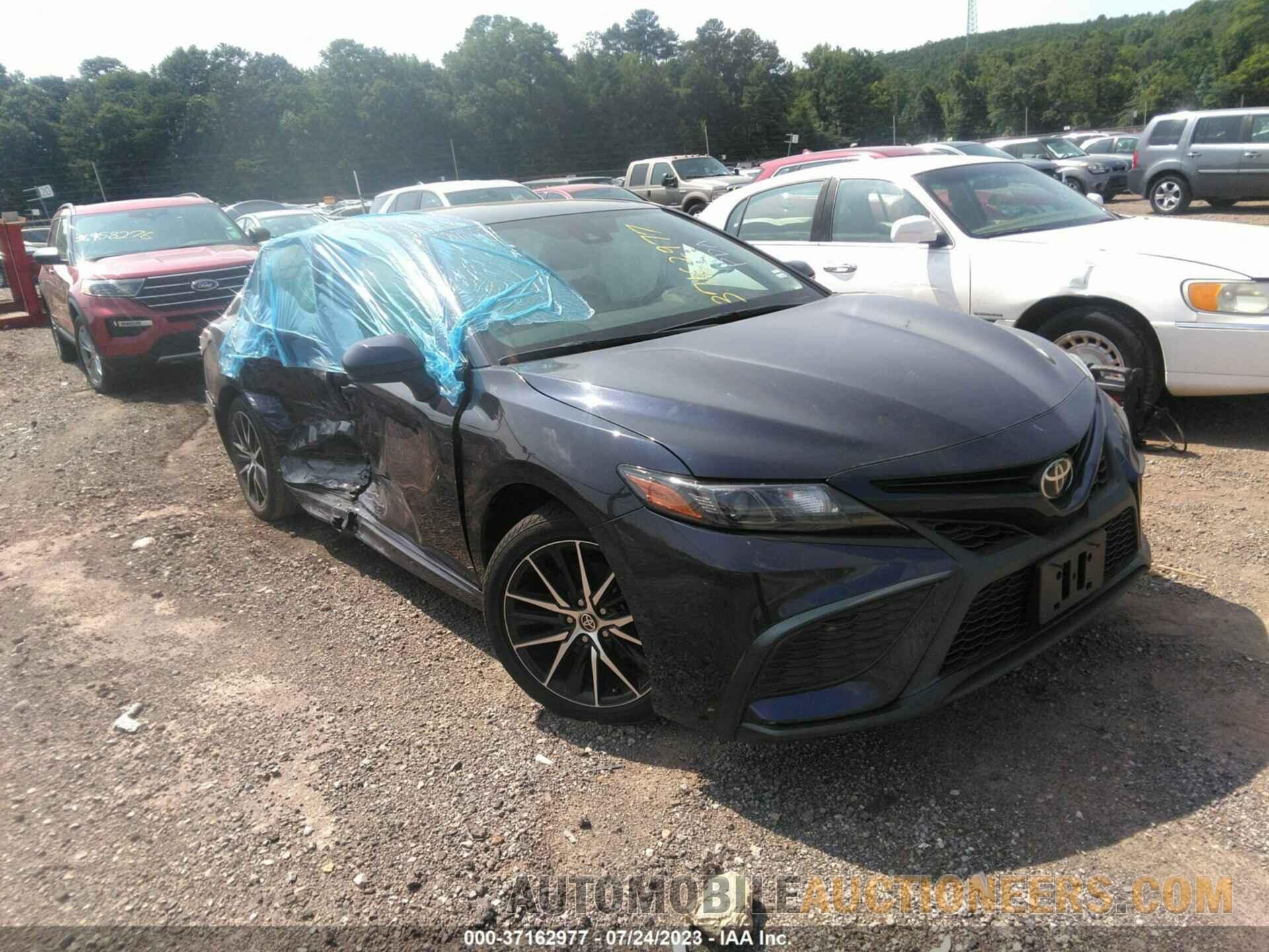 4T1G11AK7MU581492 TOYOTA CAMRY 2021