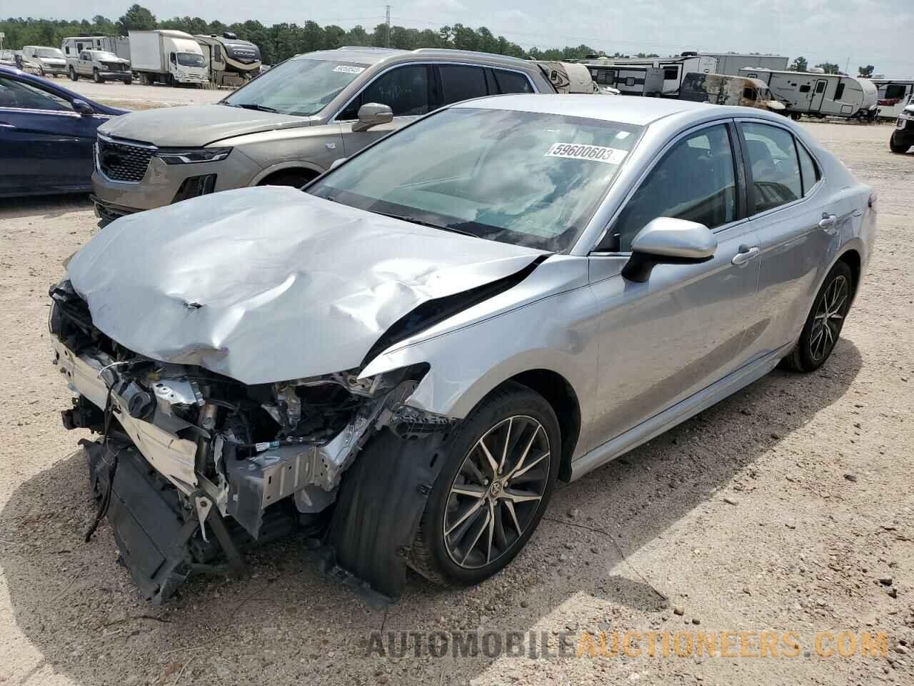 4T1G11AK7MU585199 TOYOTA CAMRY 2021