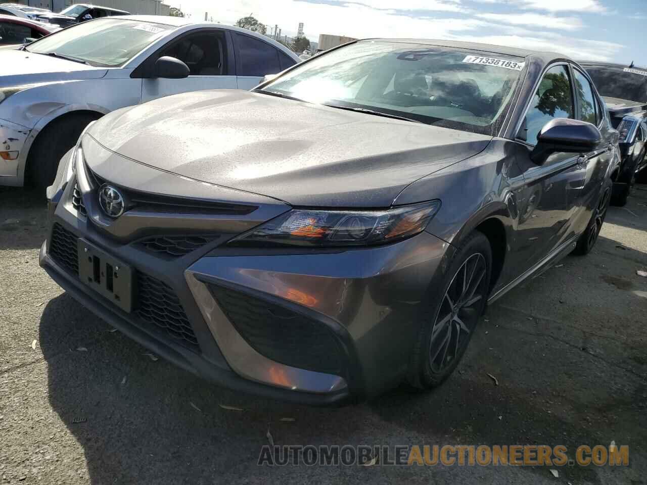 4T1G11AK7MU593075 TOYOTA CAMRY 2021