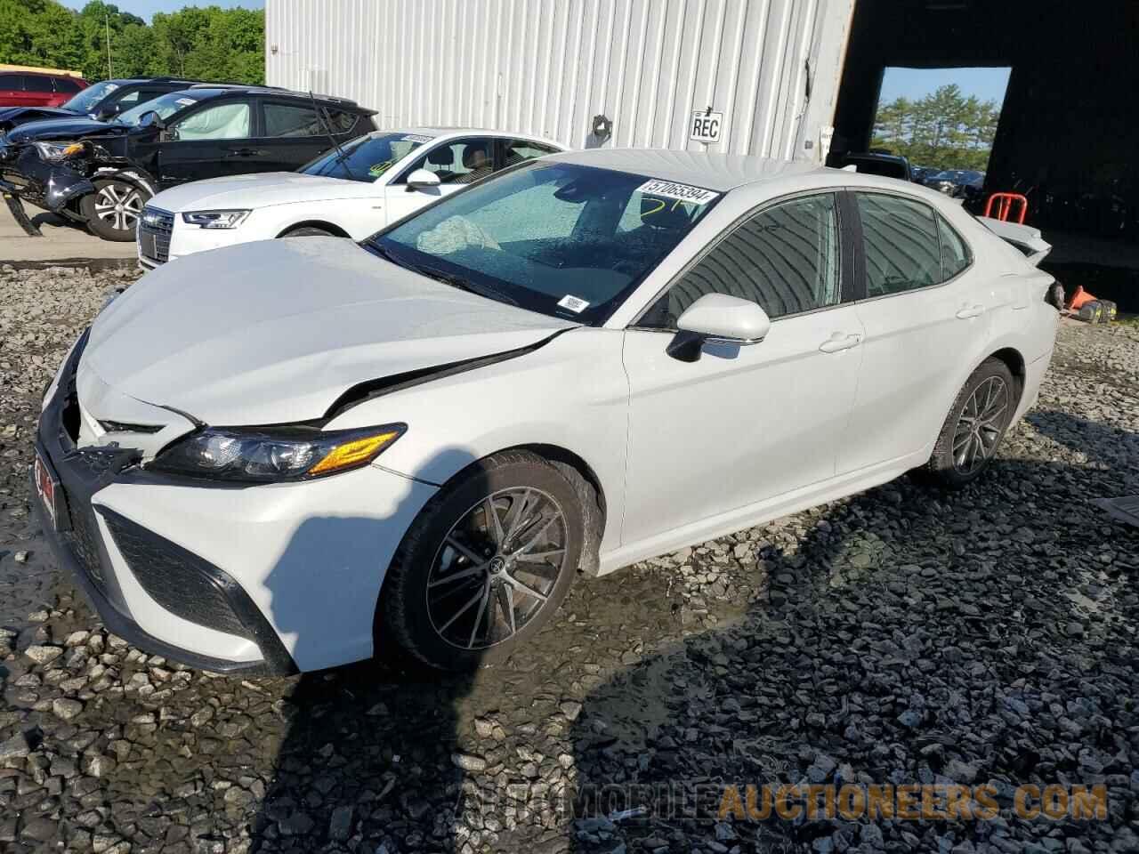 4T1G11AK7NU003667 TOYOTA CAMRY 2022