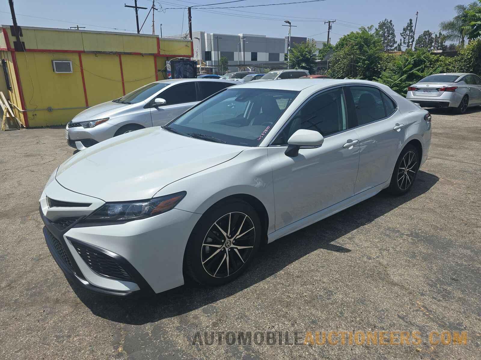 4T1G11AK7NU025314 Toyota Camry 2022