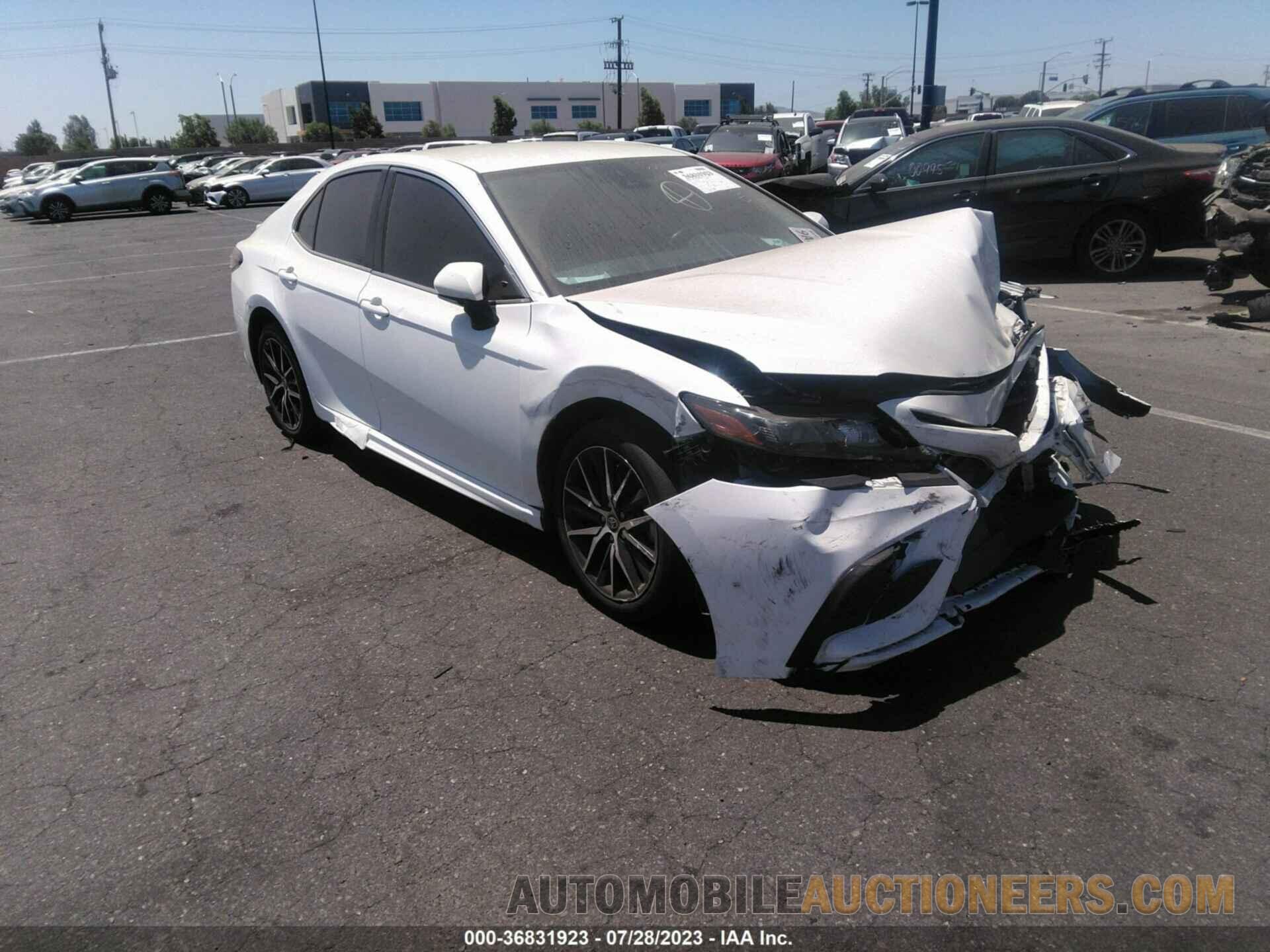 4T1G11AK7NU027130 TOYOTA CAMRY 2022