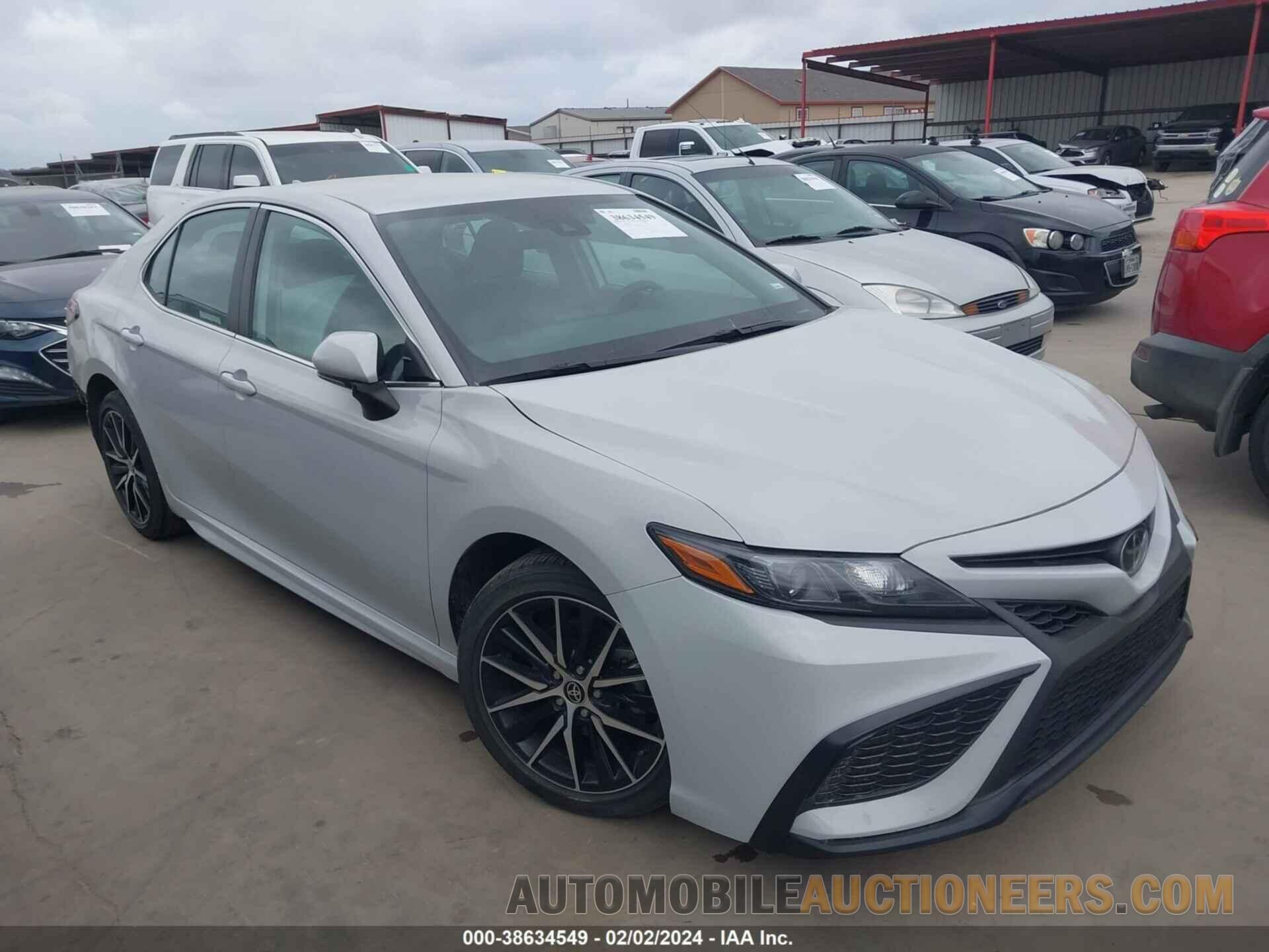 4T1G11AK7NU040752 TOYOTA CAMRY 2022