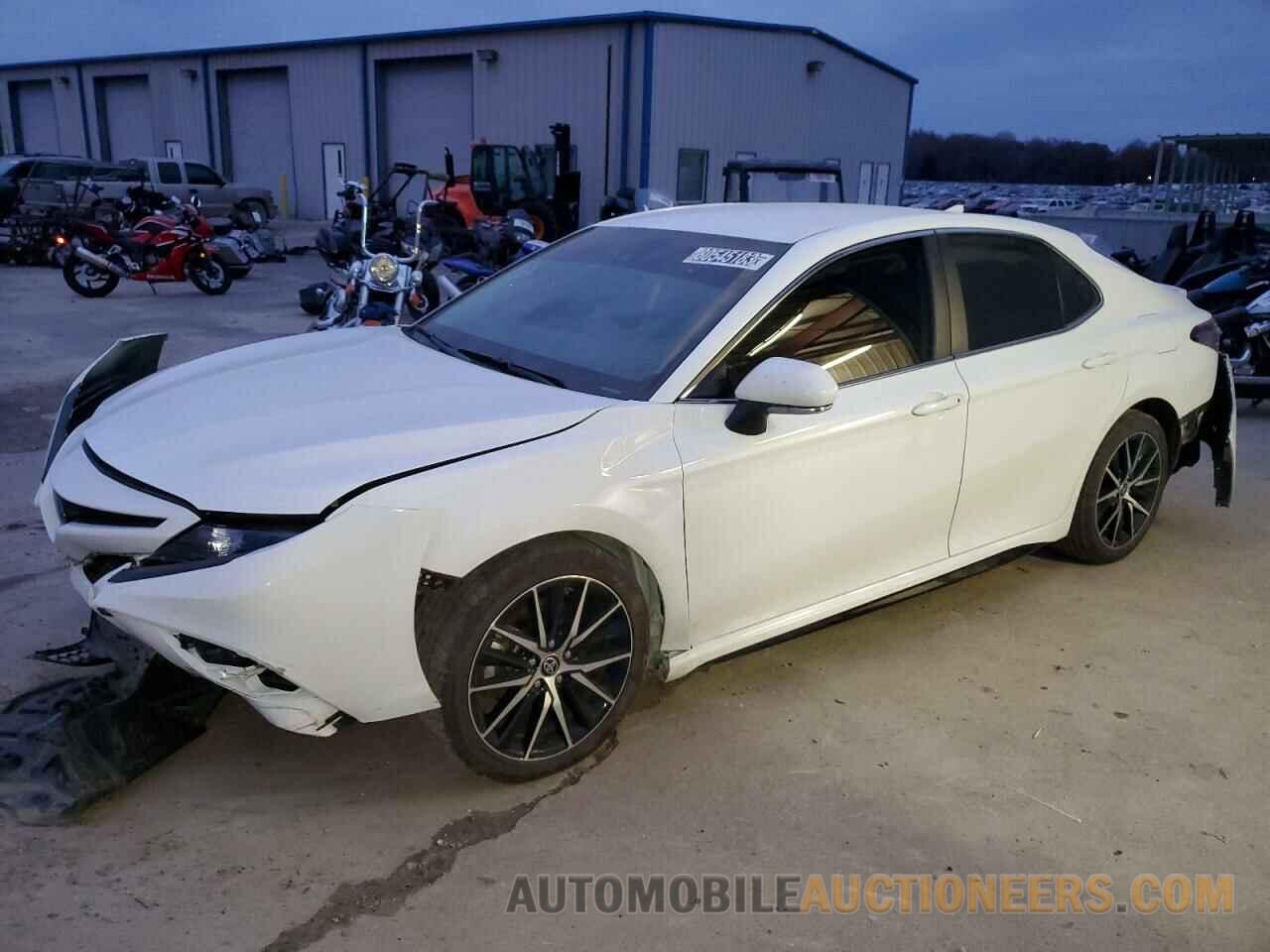 4T1G11AK7NU043585 TOYOTA CAMRY 2022