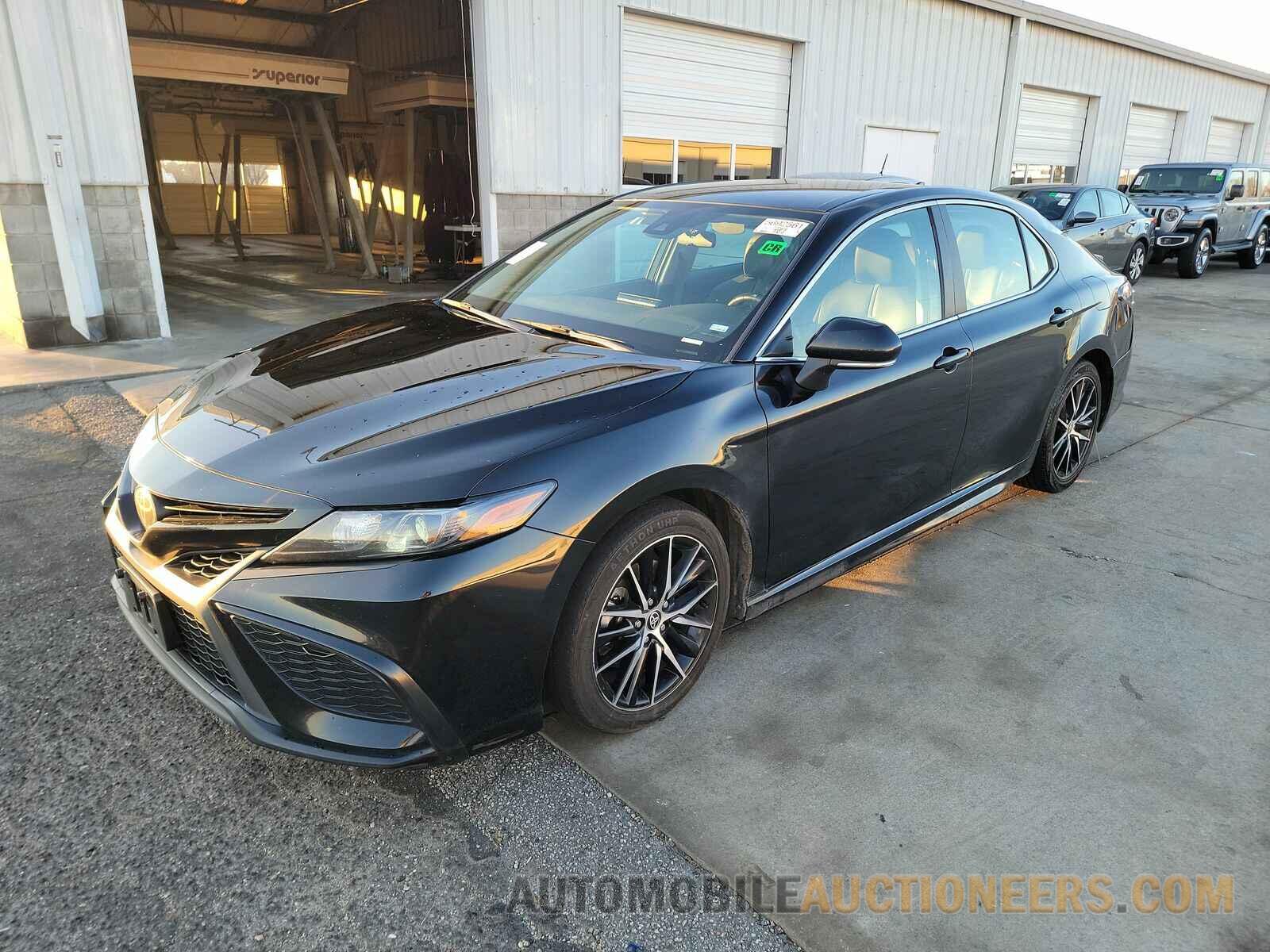 4T1G11AK7NU047006 Toyota Camry 2022