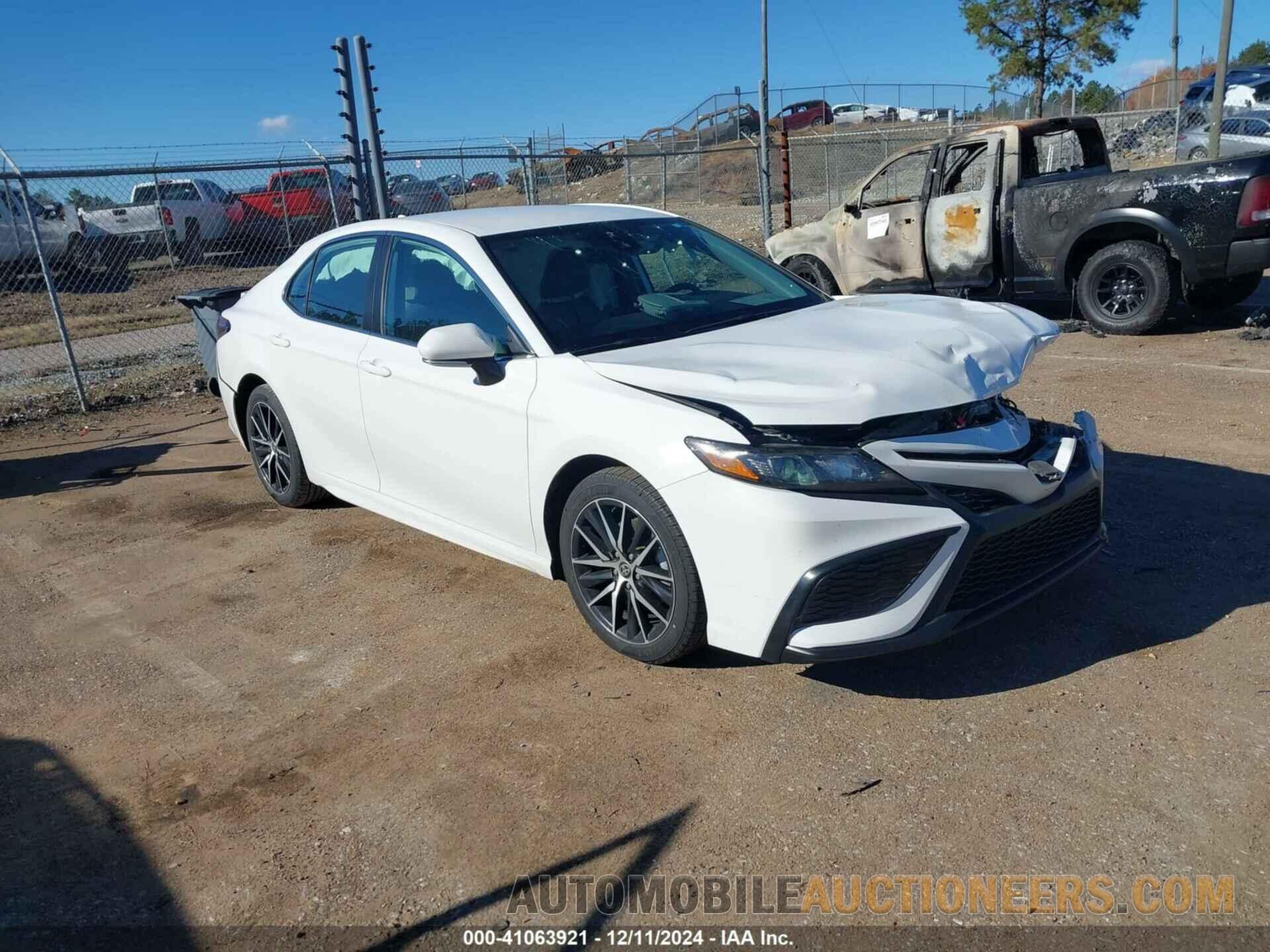 4T1G11AK7NU066543 TOYOTA CAMRY 2022