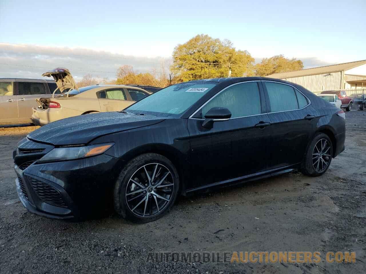 4T1G11AK7NU075677 TOYOTA CAMRY 2022