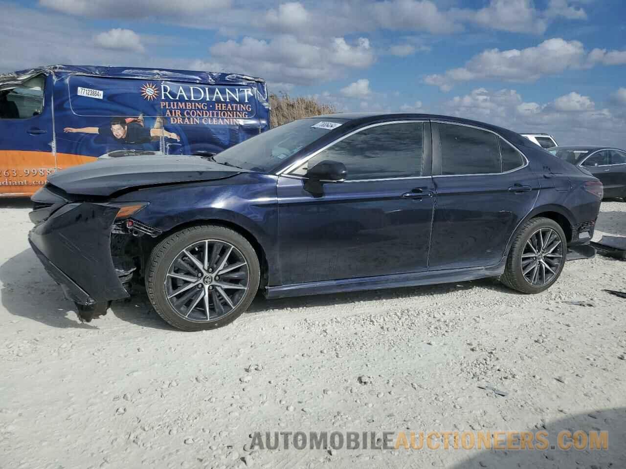 4T1G11AK7NU623421 TOYOTA CAMRY 2022