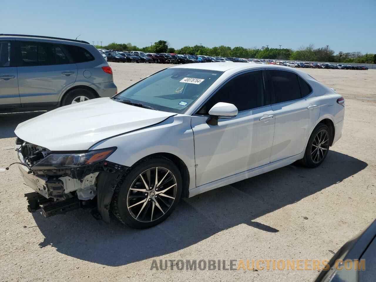 4T1G11AK7NU627968 TOYOTA CAMRY 2022