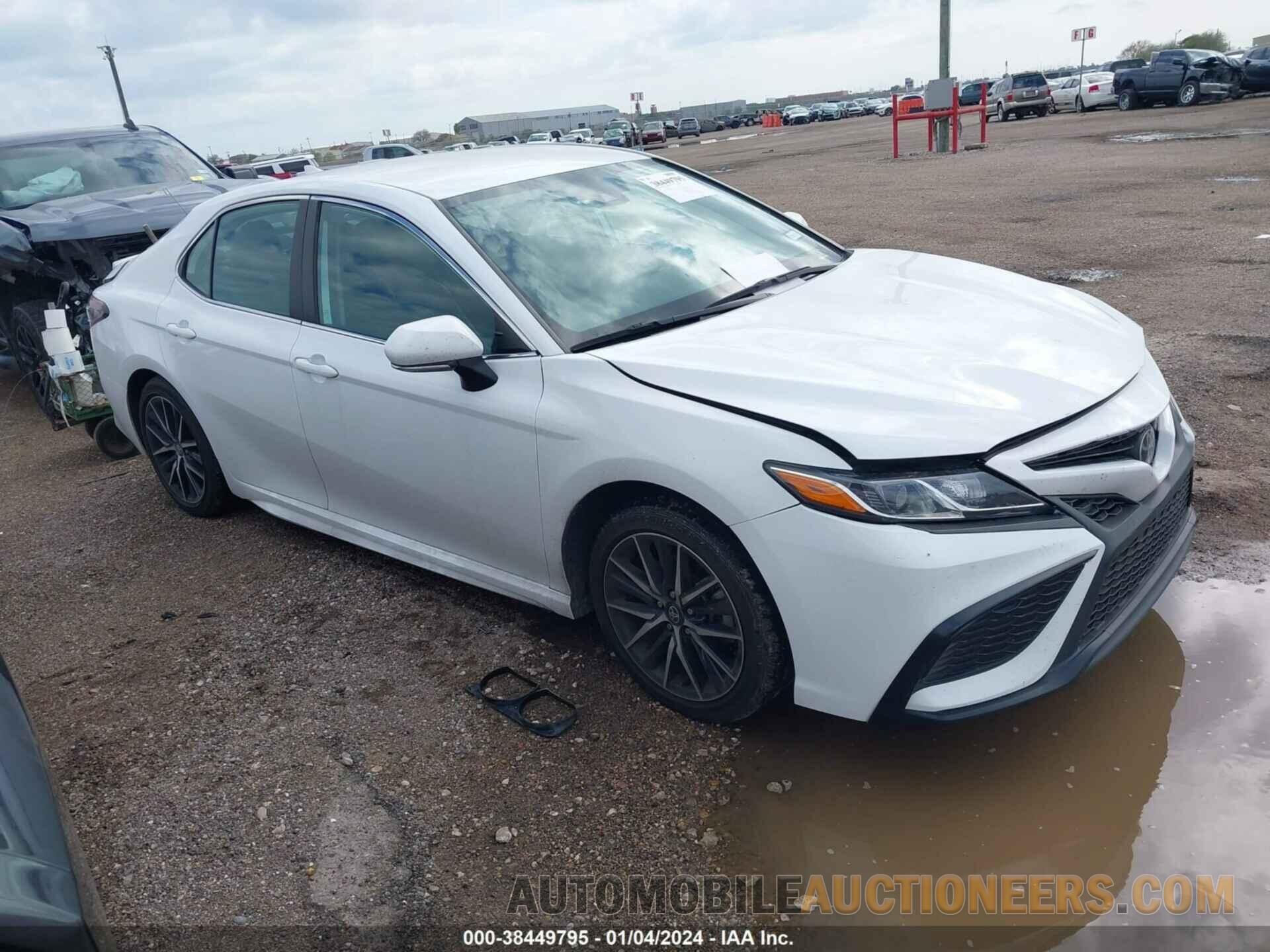 4T1G11AK7NU628926 TOYOTA CAMRY 2022