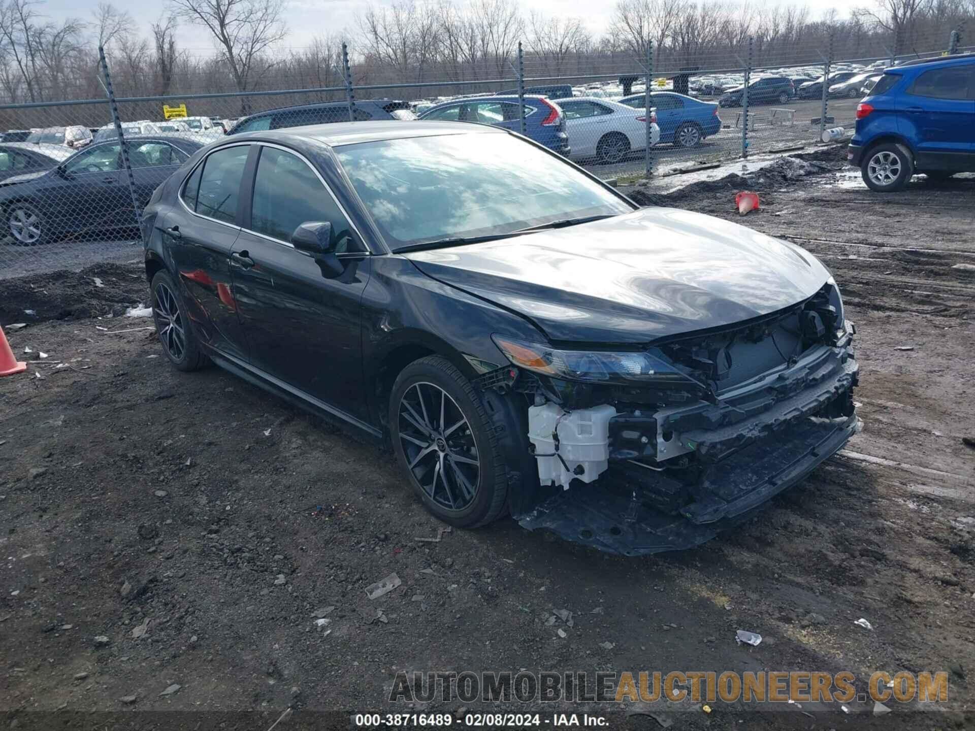 4T1G11AK7NU632202 TOYOTA CAMRY 2022