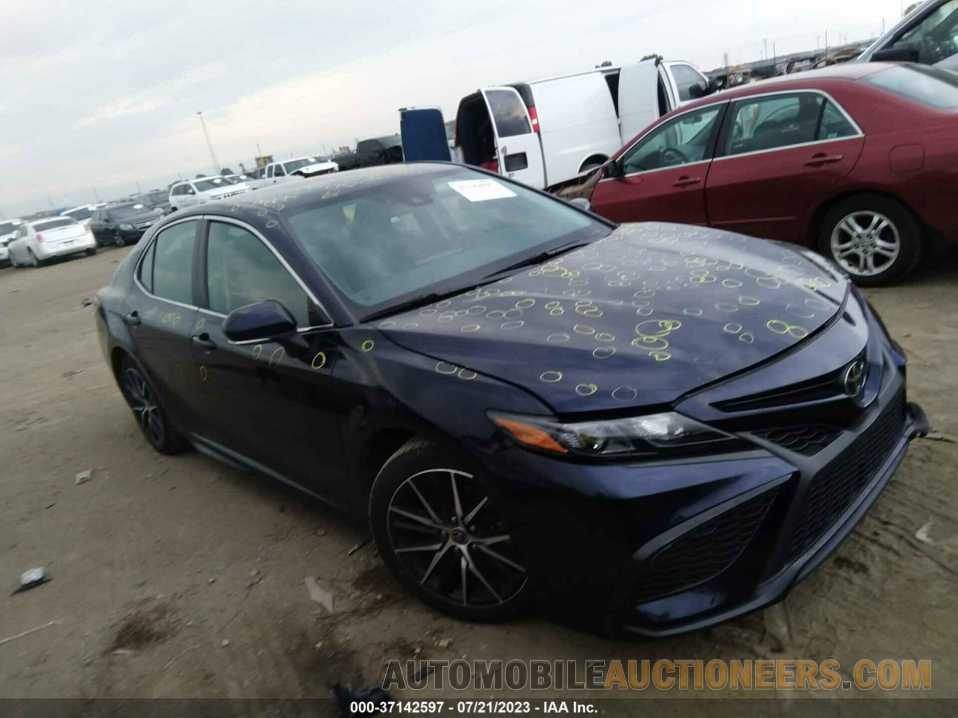 4T1G11AK7NU633270 TOYOTA CAMRY 2022