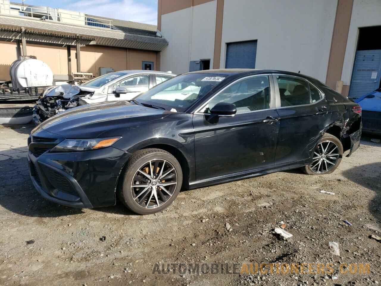 4T1G11AK7NU636492 TOYOTA CAMRY 2022