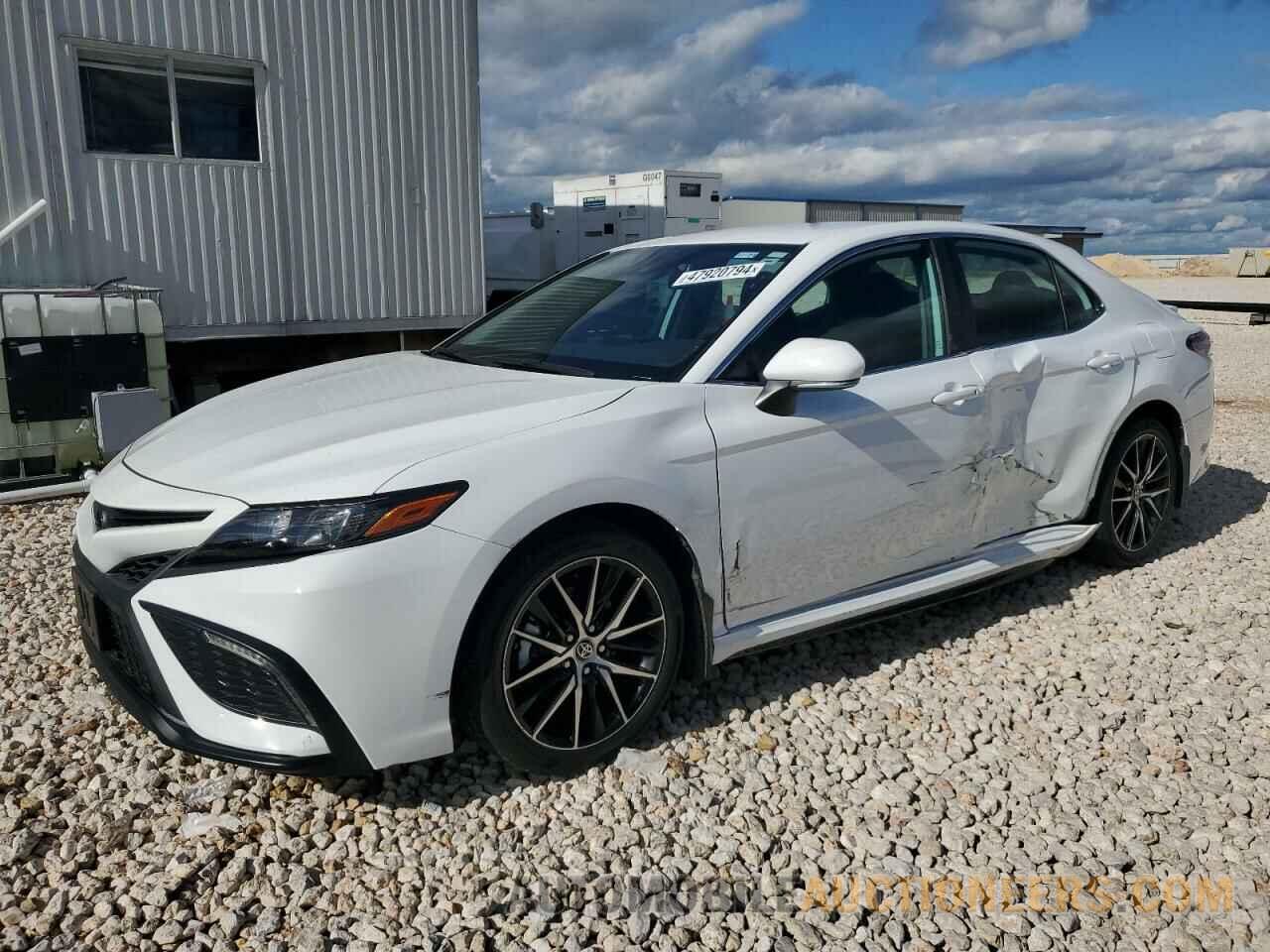 4T1G11AK7NU639845 TOYOTA CAMRY 2022