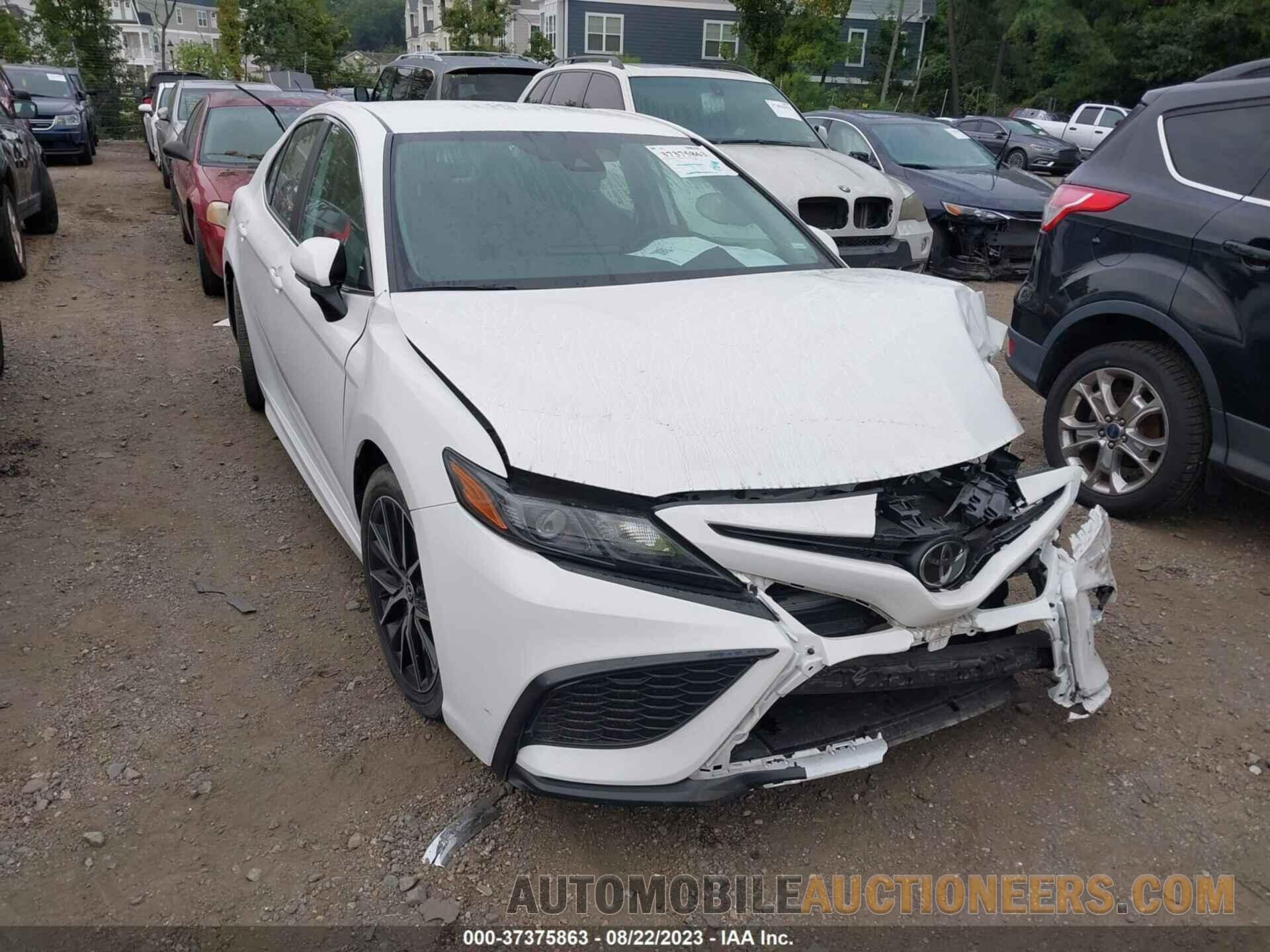 4T1G11AK7NU663675 TOYOTA CAMRY 2022