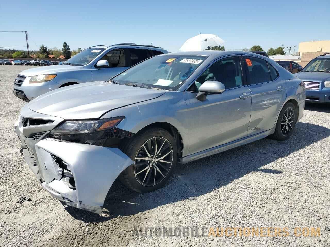 4T1G11AK7NU683795 TOYOTA CAMRY 2022