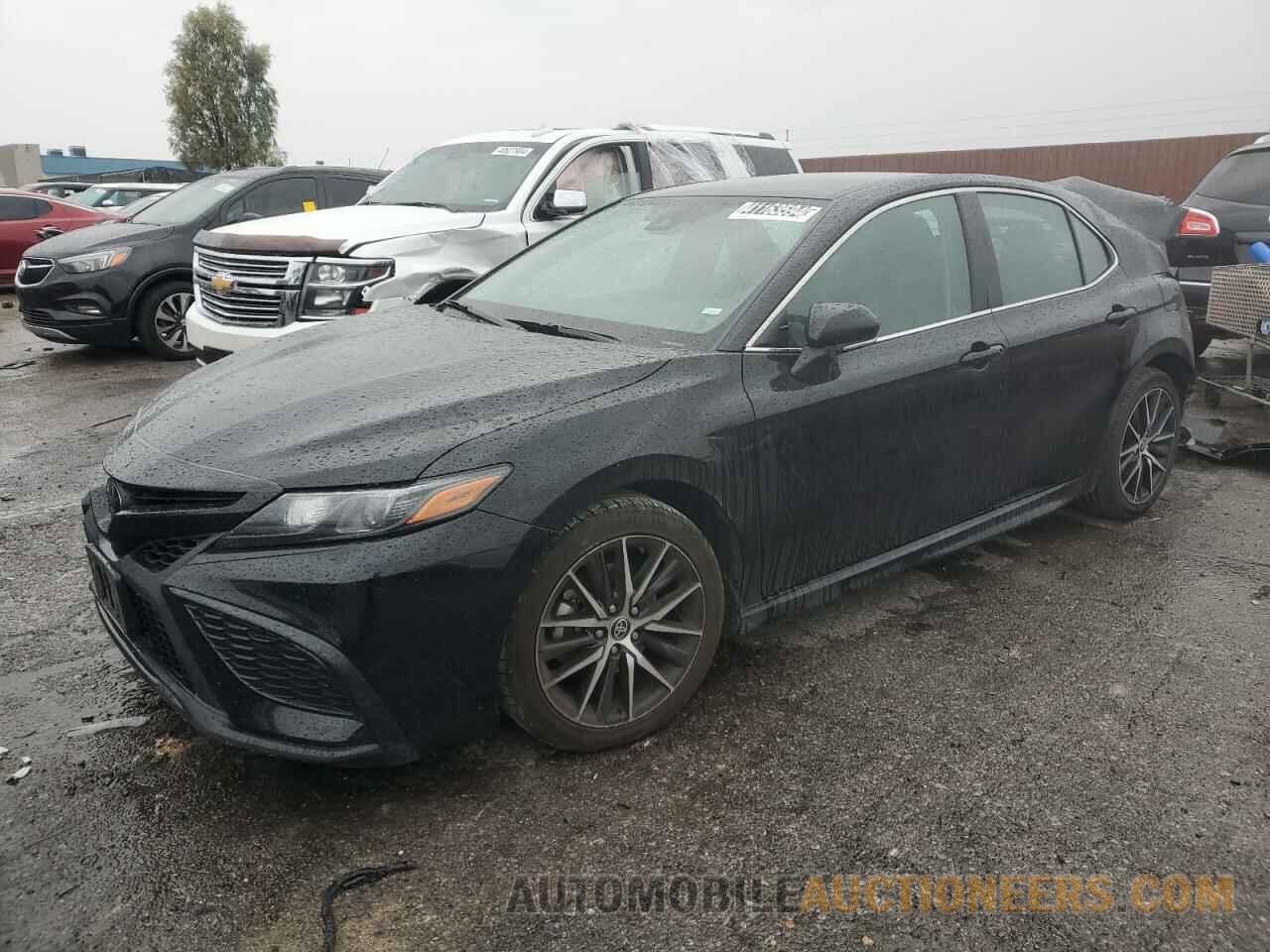 4T1G11AK7NU692321 TOYOTA CAMRY 2022