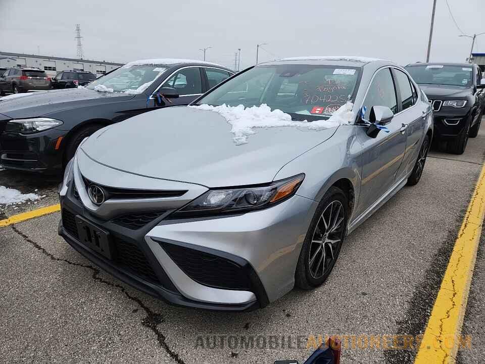 4T1G11AK7NU704225 Toyota Camry 2022