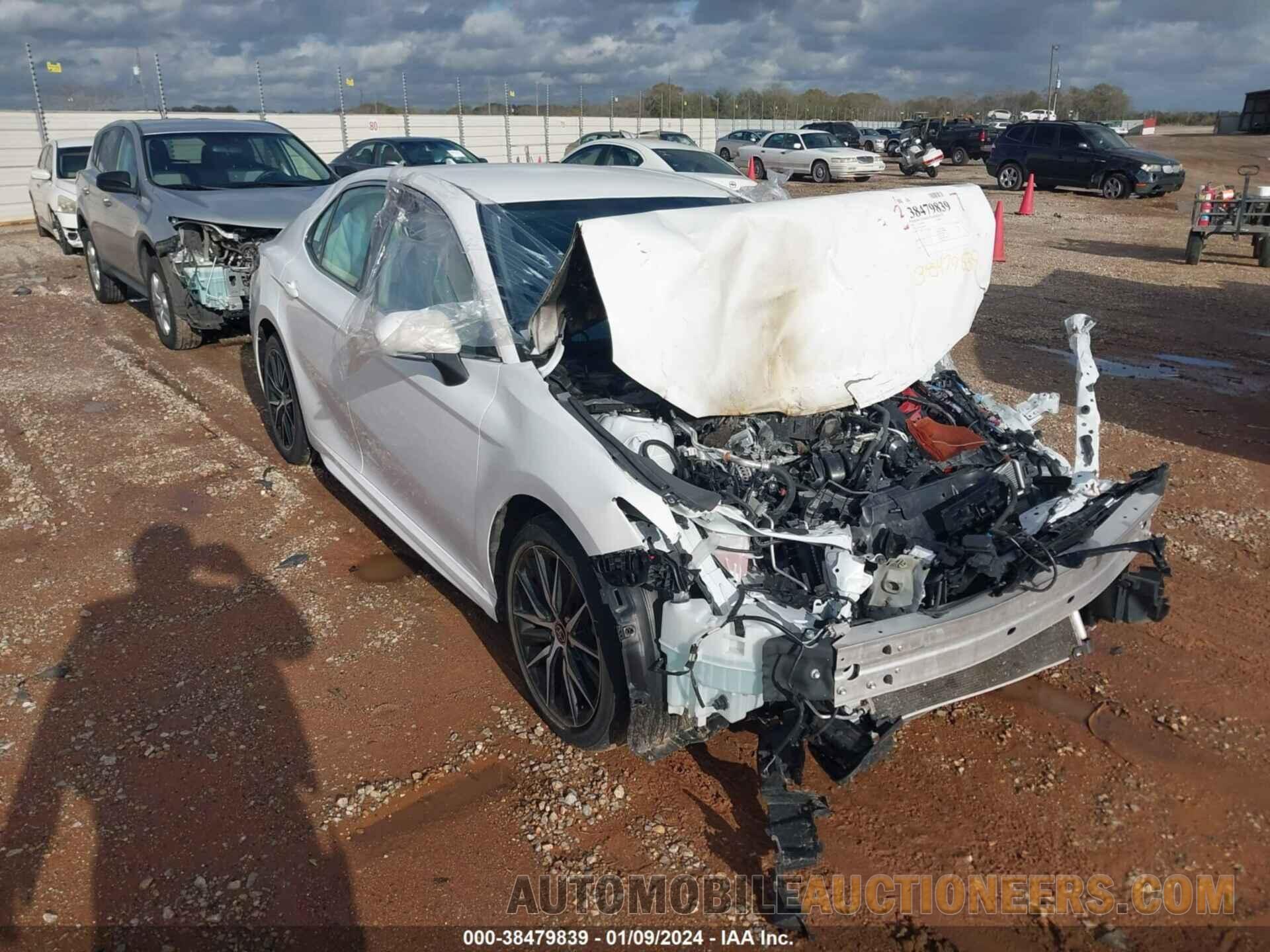 4T1G11AK7NU707979 TOYOTA CAMRY 2022