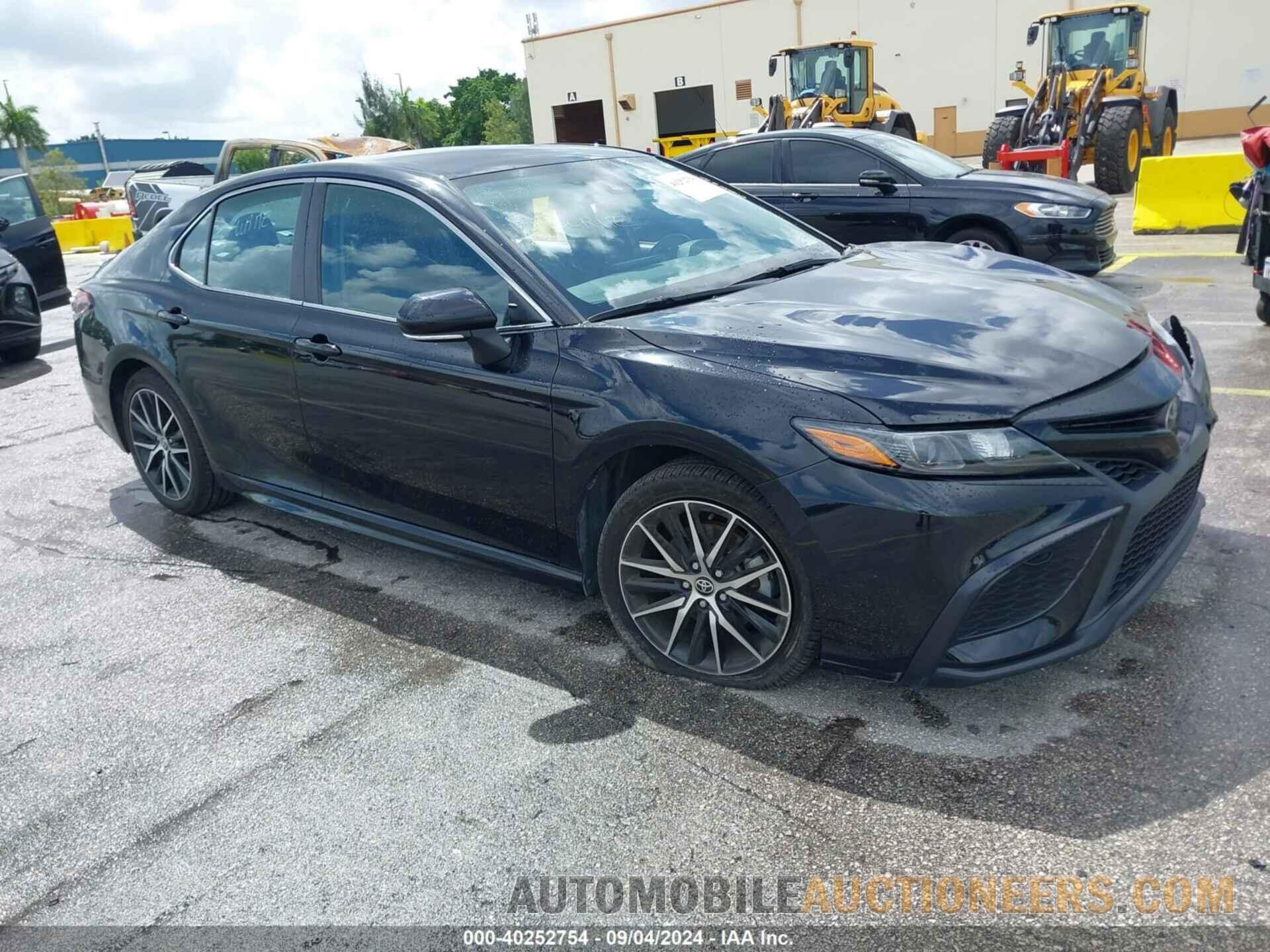 4T1G11AK7NU713264 TOYOTA CAMRY 2022