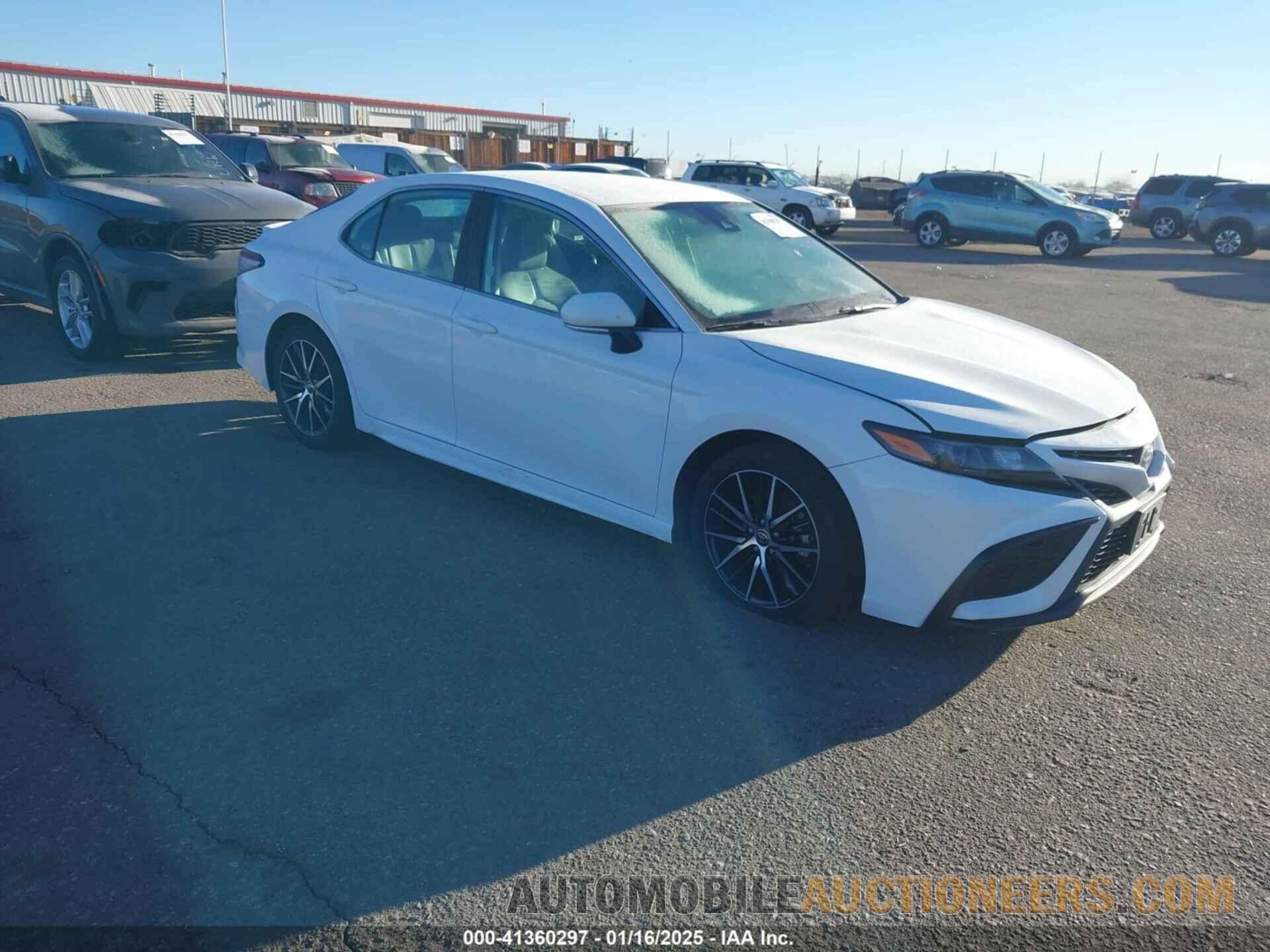 4T1G11AK7NU714141 TOYOTA CAMRY 2022