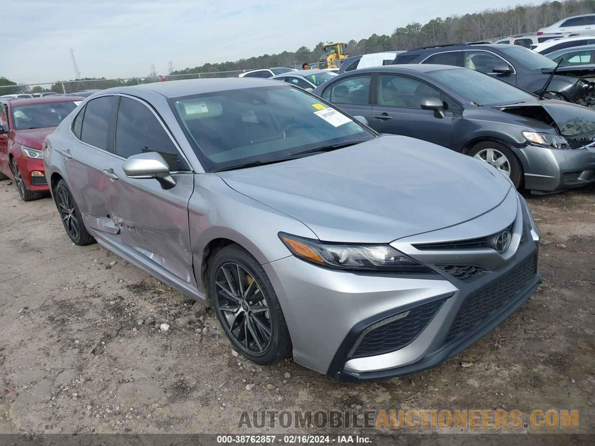 4T1G11AK7NU716570 TOYOTA CAMRY 2022