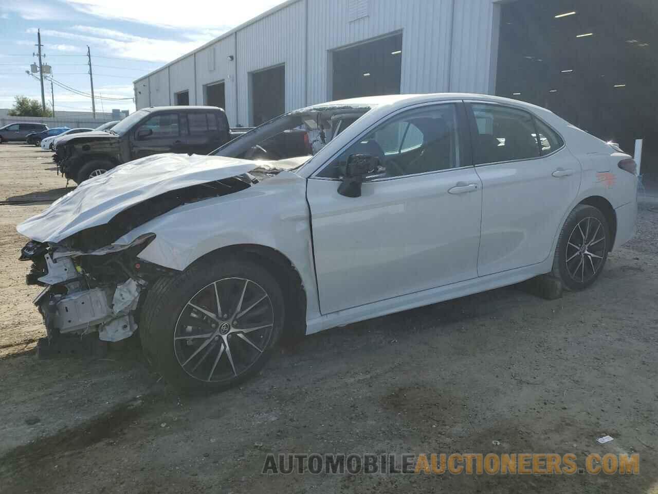 4T1G11AK7PU117655 TOYOTA CAMRY 2023