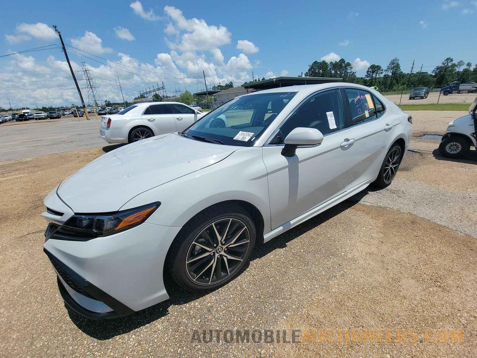 4T1G11AK7PU161784 Toyota Camry 2023