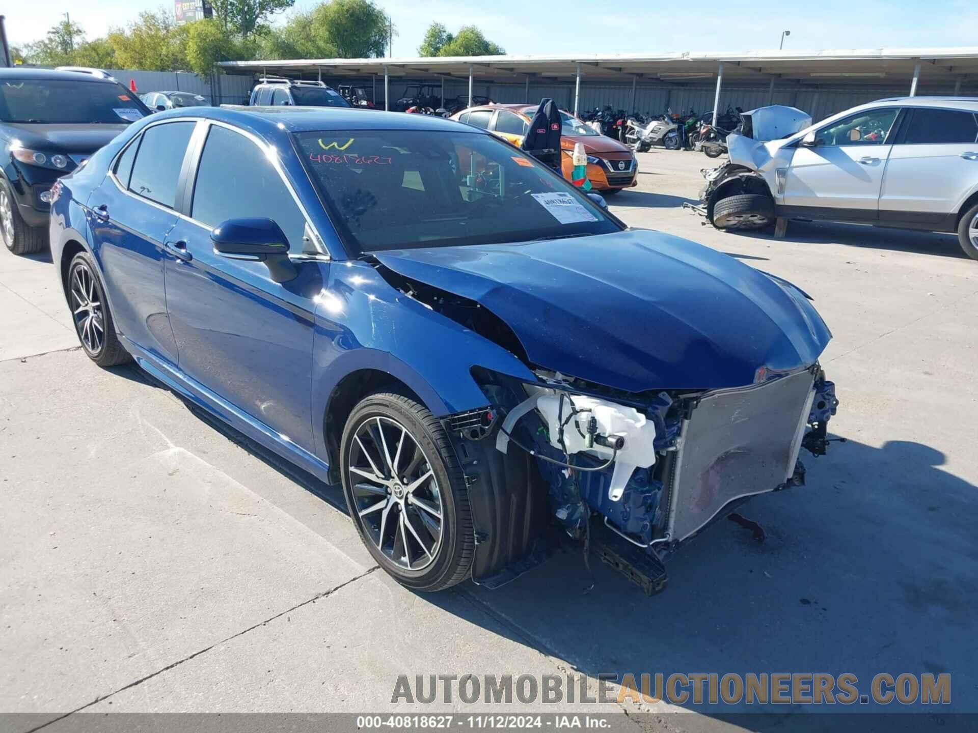 4T1G11AK7RU204099 TOYOTA CAMRY 2024