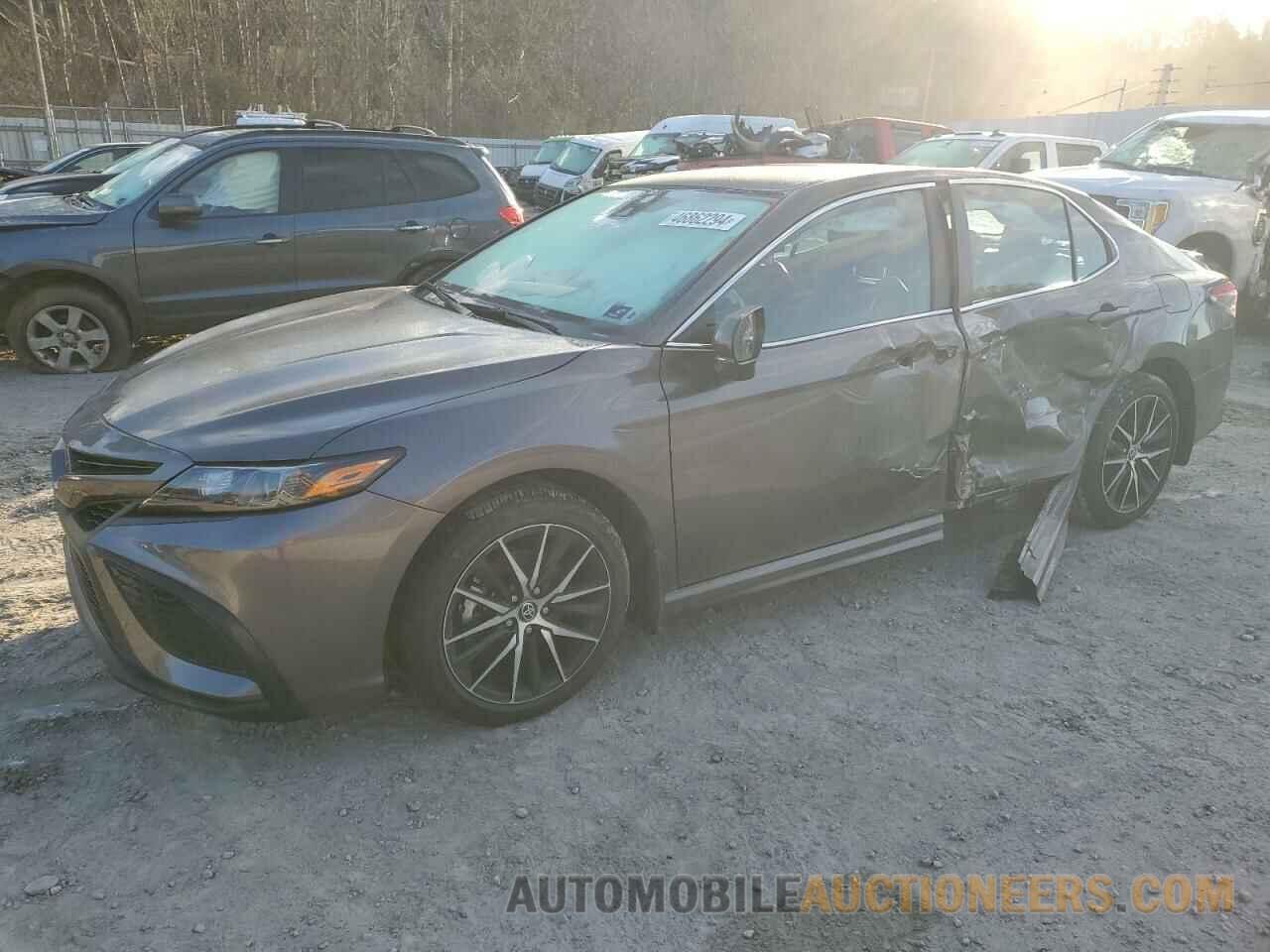 4T1G11AK7RU841008 TOYOTA CAMRY 2024