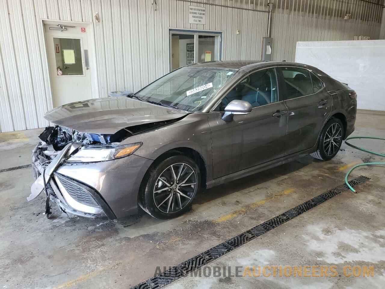 4T1G11AK7RU860237 TOYOTA CAMRY 2024