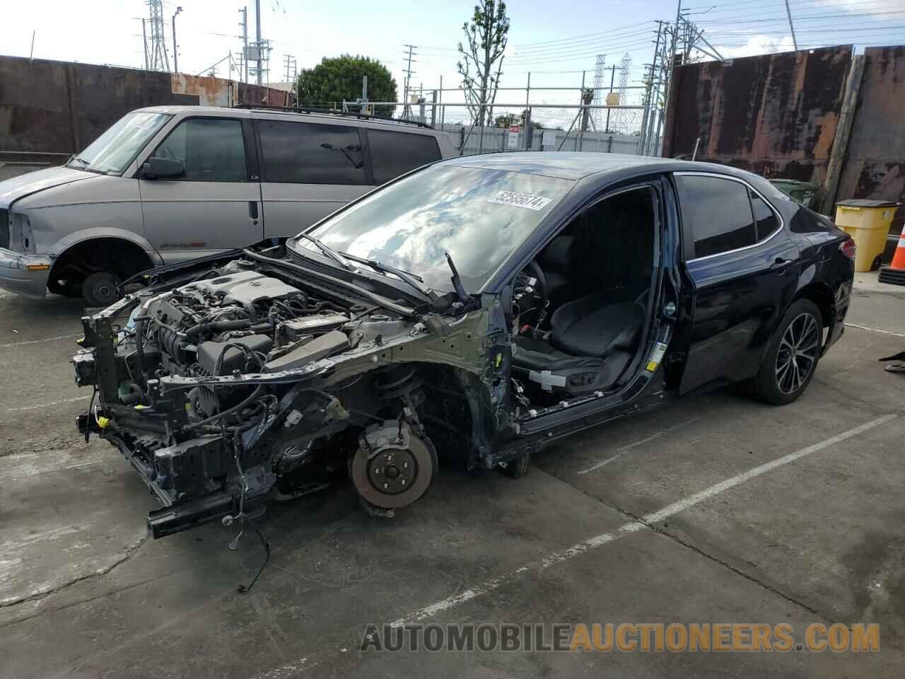 4T1G11AK8LU976702 TOYOTA CAMRY 2020