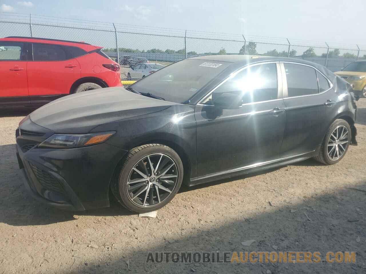 4T1G11AK8MU422478 TOYOTA CAMRY 2021