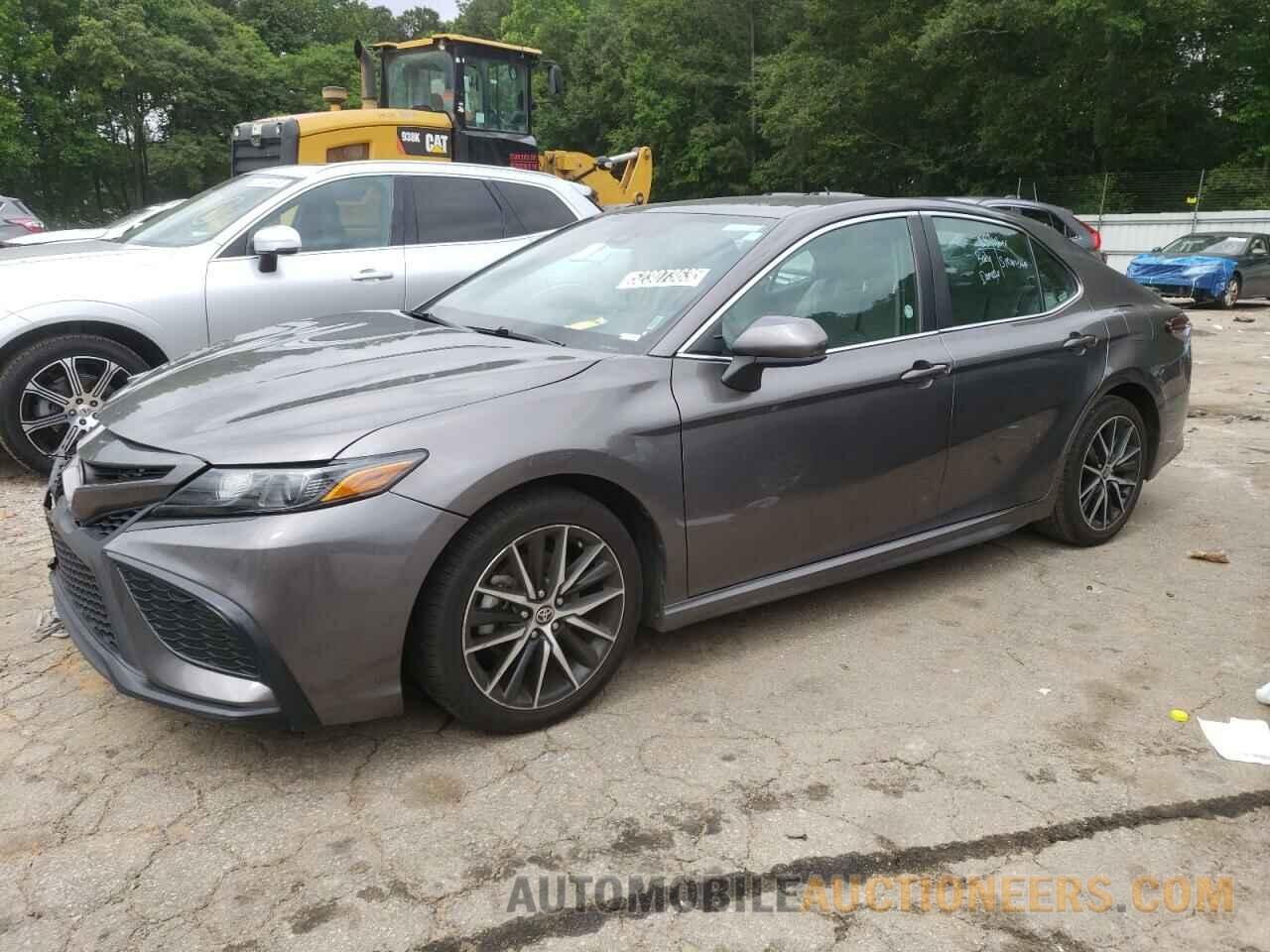 4T1G11AK8MU437613 TOYOTA CAMRY 2021