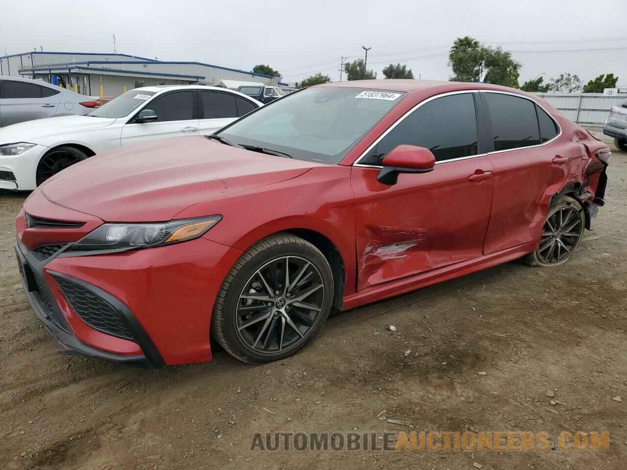 4T1G11AK8MU438423 TOYOTA CAMRY 2021