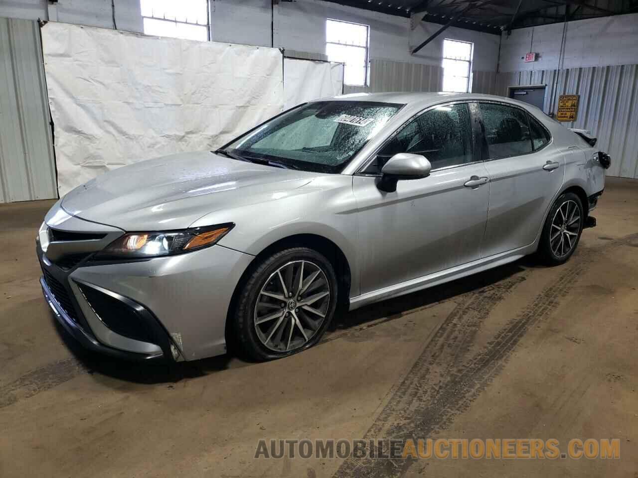 4T1G11AK8MU440169 TOYOTA CAMRY 2021