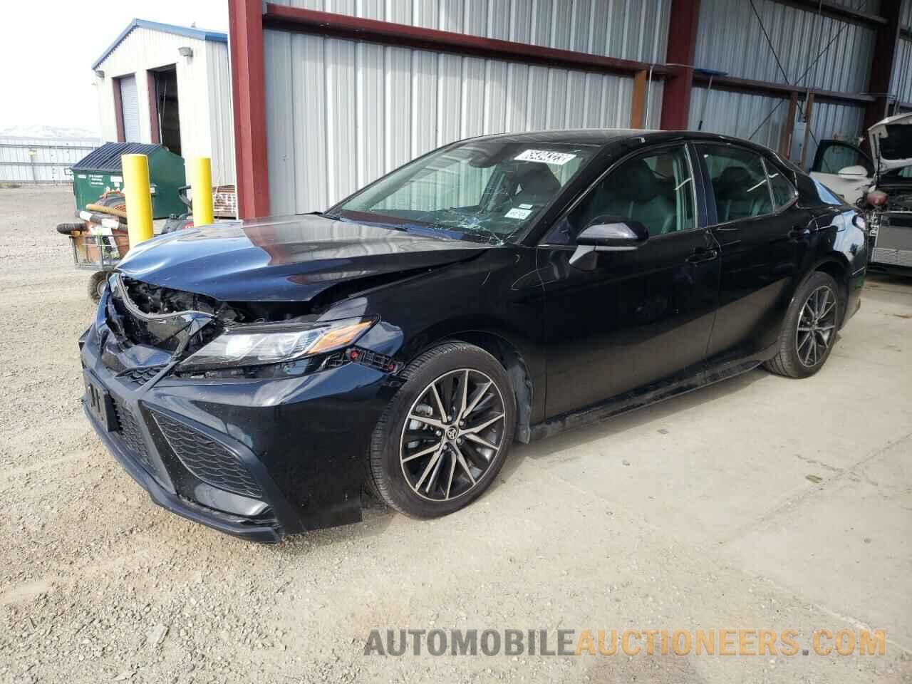 4T1G11AK8MU444657 TOYOTA CAMRY 2021