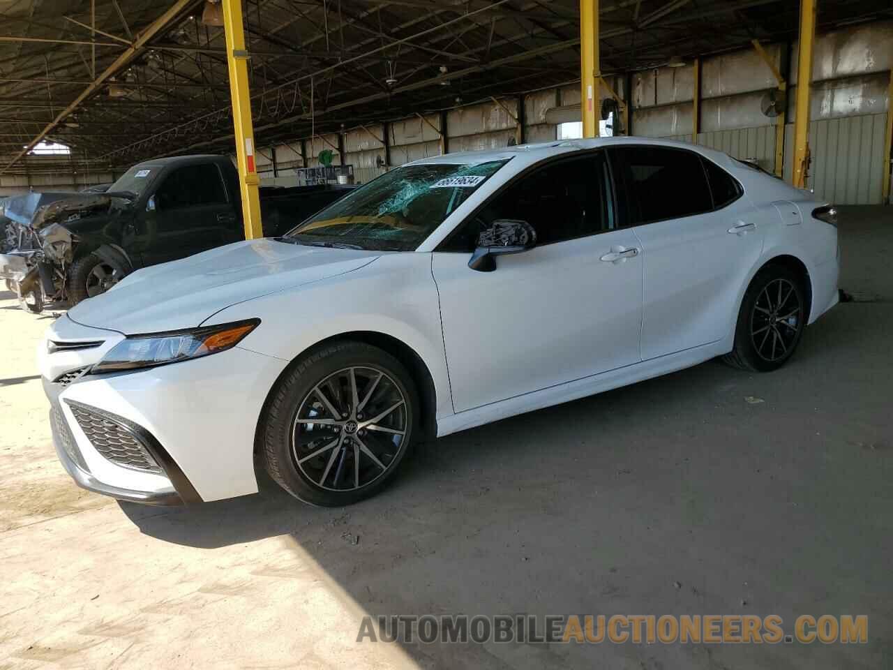 4T1G11AK8MU446490 TOYOTA CAMRY 2021