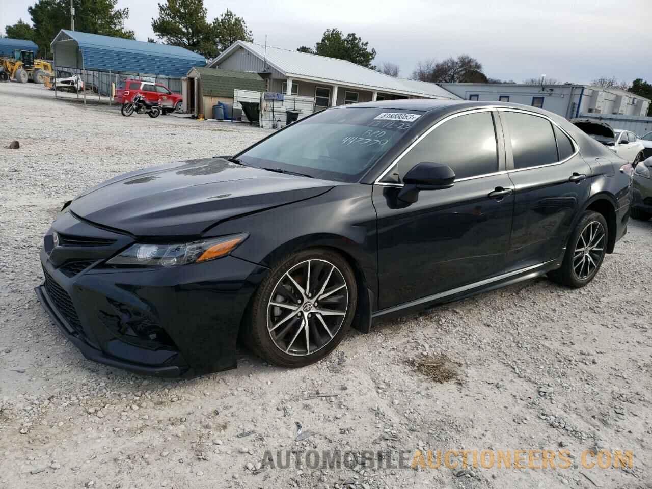 4T1G11AK8MU447770 TOYOTA CAMRY 2021